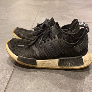 NMD_R1 PRIMEBLUE SHOES